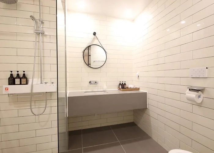 Brown Dot Sajik Stadium Motel 2*