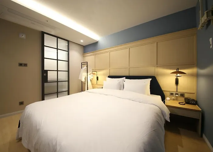 Brown Dot Sajik Stadium Motel 2*